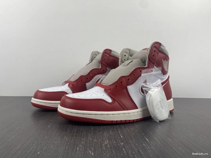 One Kick Chenille (W) OG High DJ4891-061 Newstalgia Jordan 1 0814